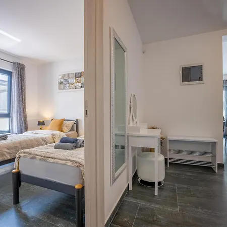 Apartment Rose Mit Privatem Pool