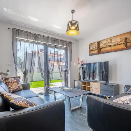 Rose Mit Privatem Pool Apartment Medulin